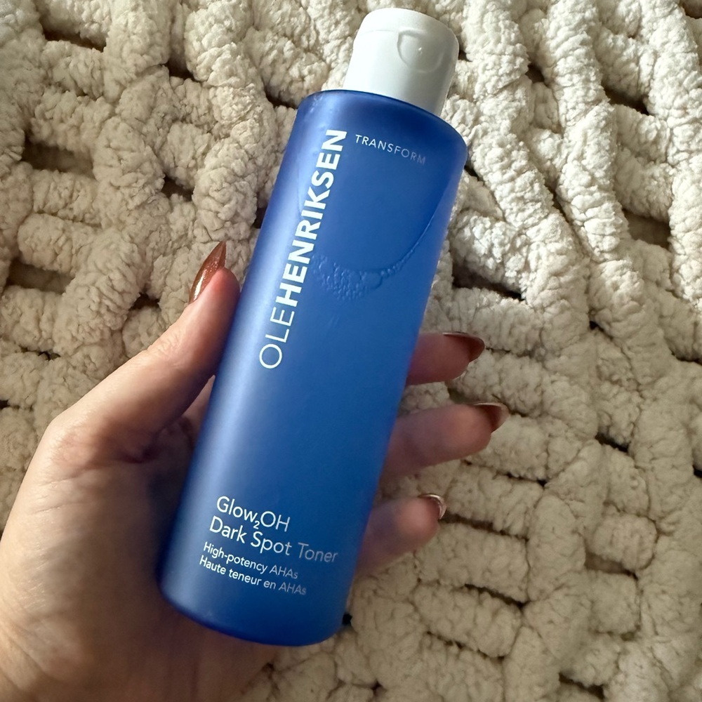 Ole Henriksen Transform Glow Dark Spot Toner in Blue - Picture 2 of 3